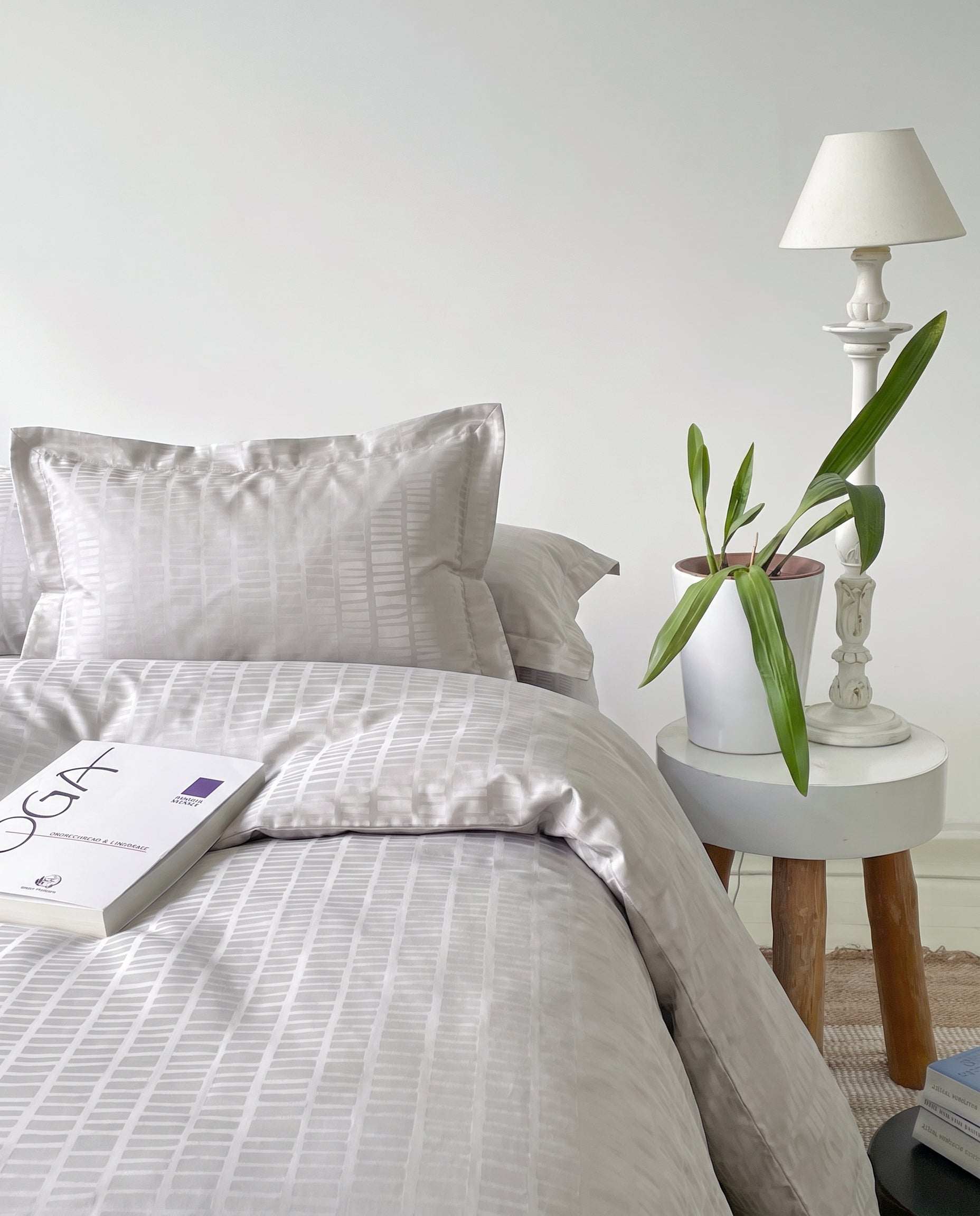 Duvet Cover Set – Dashes (Jacquard Polycotton)