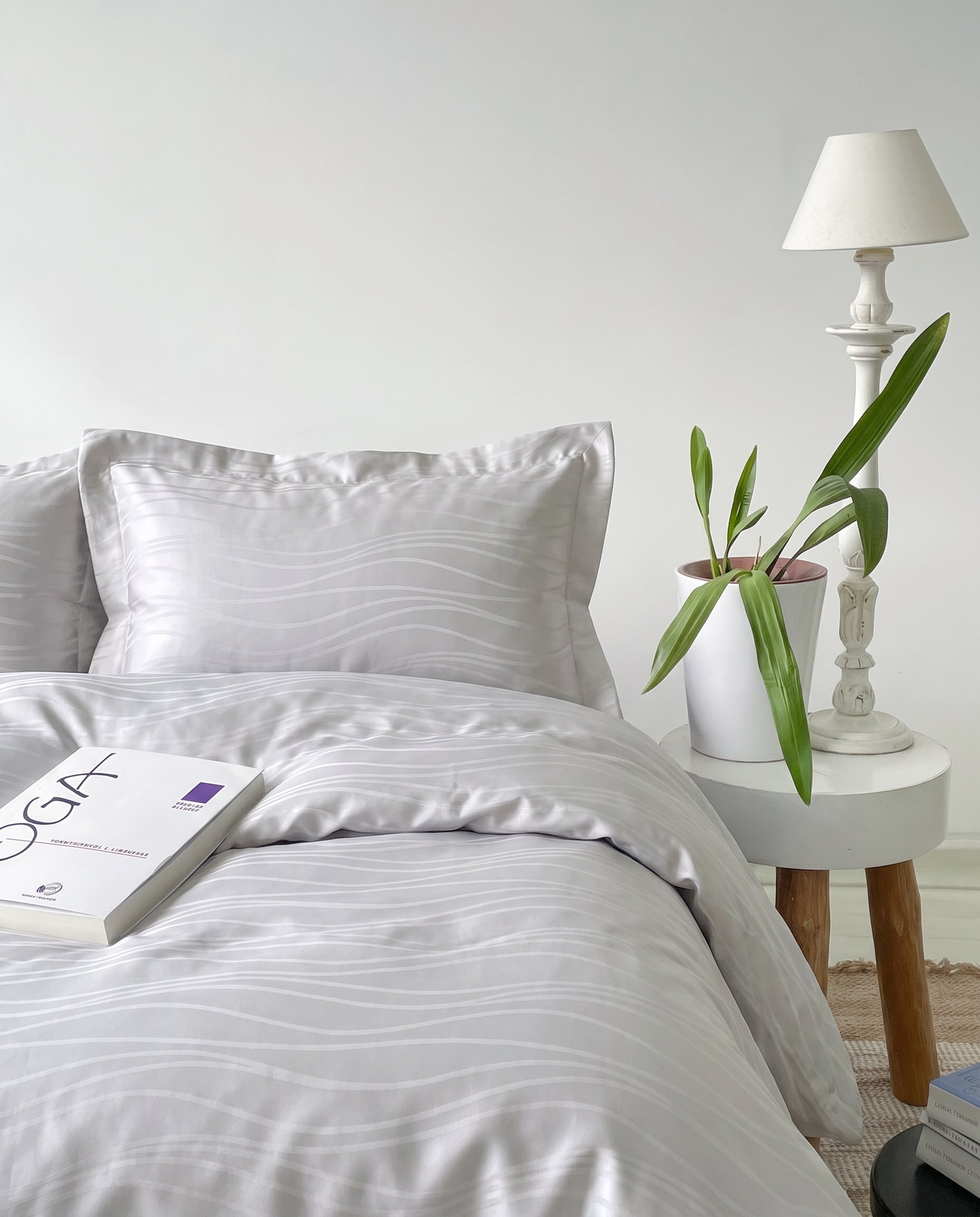 Duvet Cover Set – Wavy Stripes (Jacquard Polycotton)