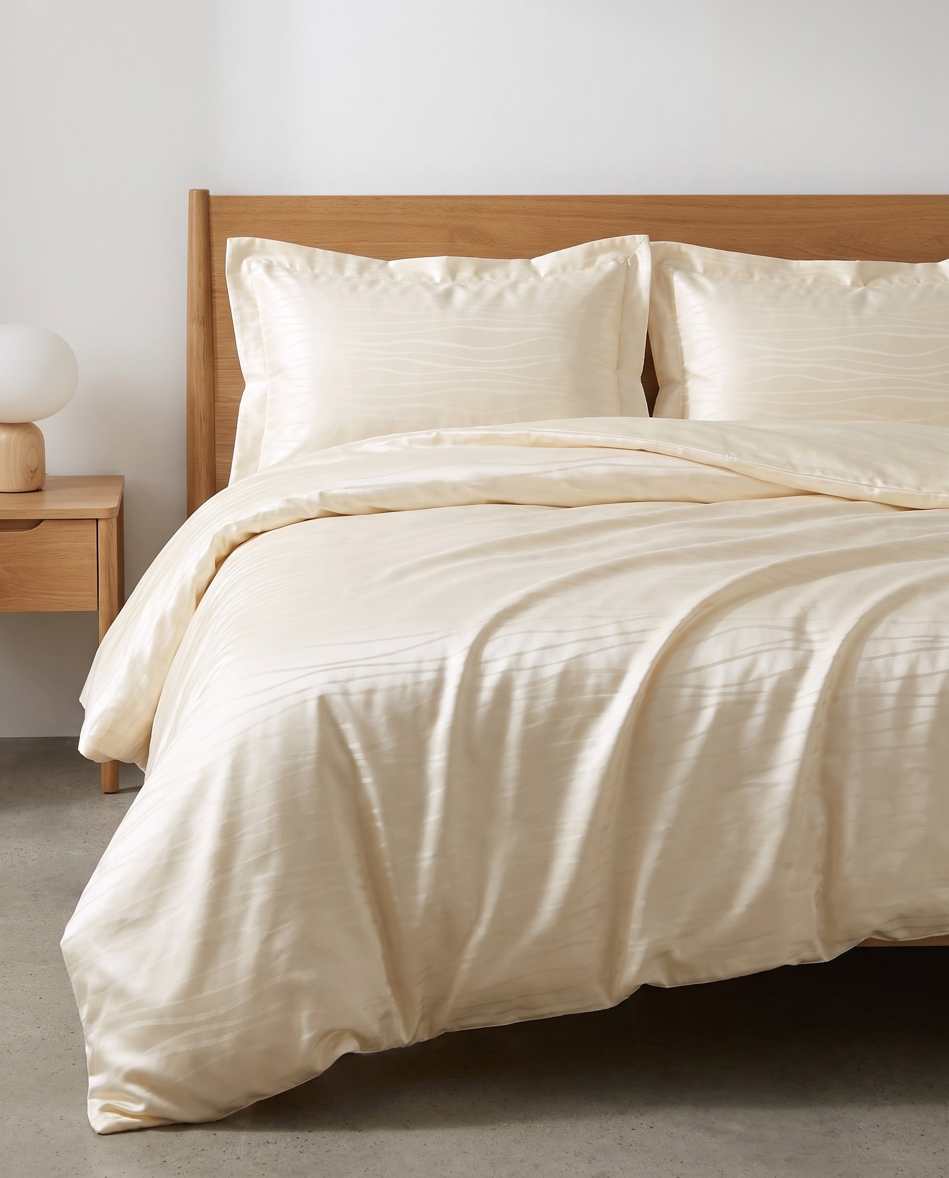 Duvet Cover Set – Wavy Stripes (Jacquard Polycotton)